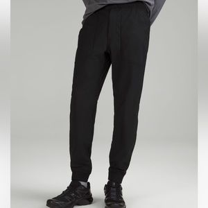 Mens lululemon ABC joggers in black. 28 in inseam